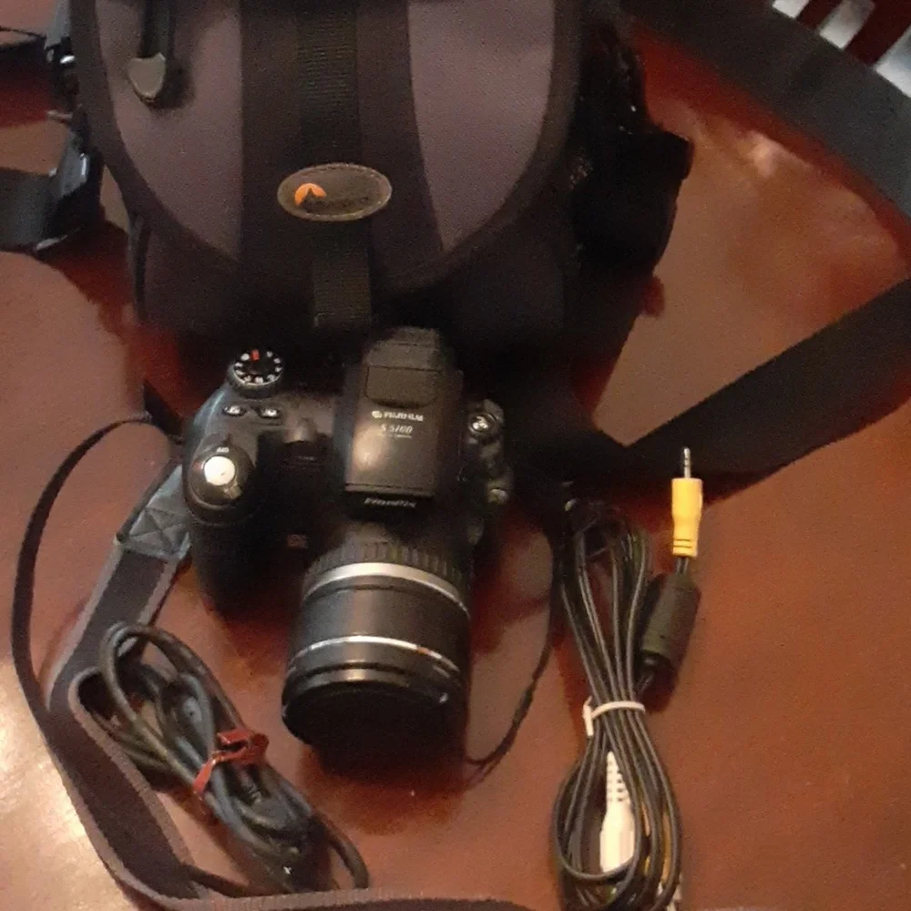 Finepix S 5100, Cords And Case Included. No Memory Card. Great HOBBY Camera